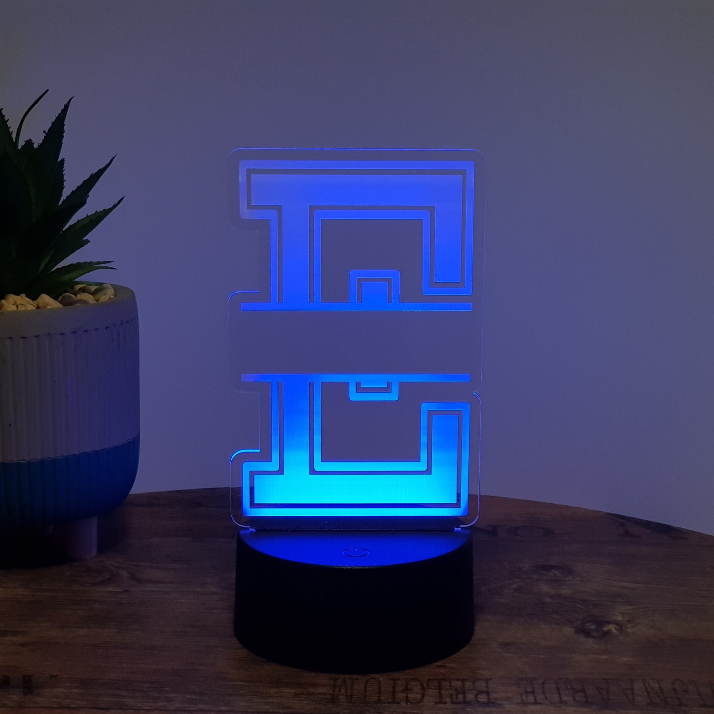LED- Namenslampe / Buchstabe "E"