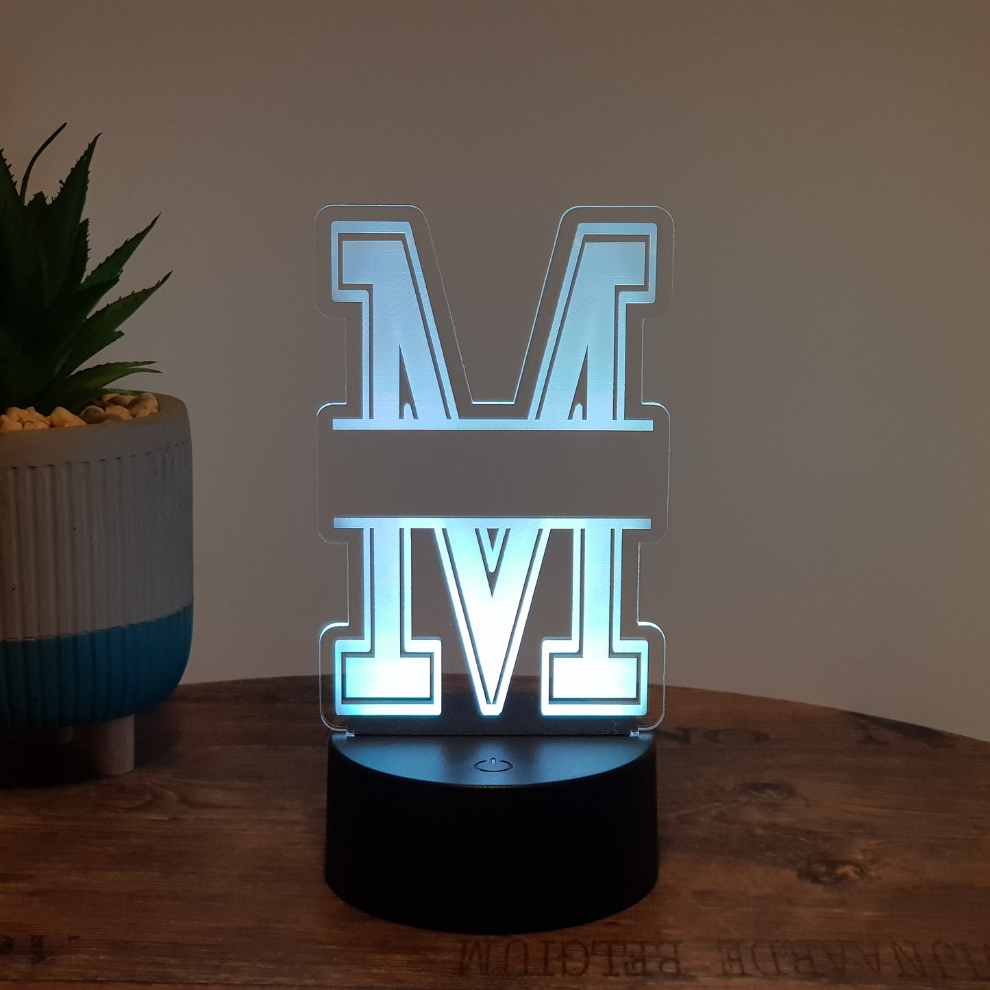 LED- Namenslampe / Buchstabe "M"