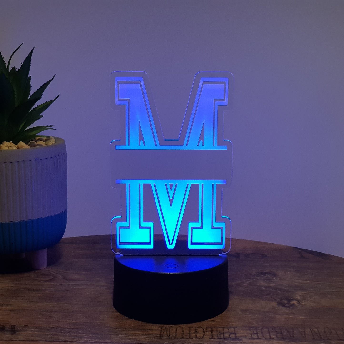 LED- Namenslampe / Buchstabe "M"