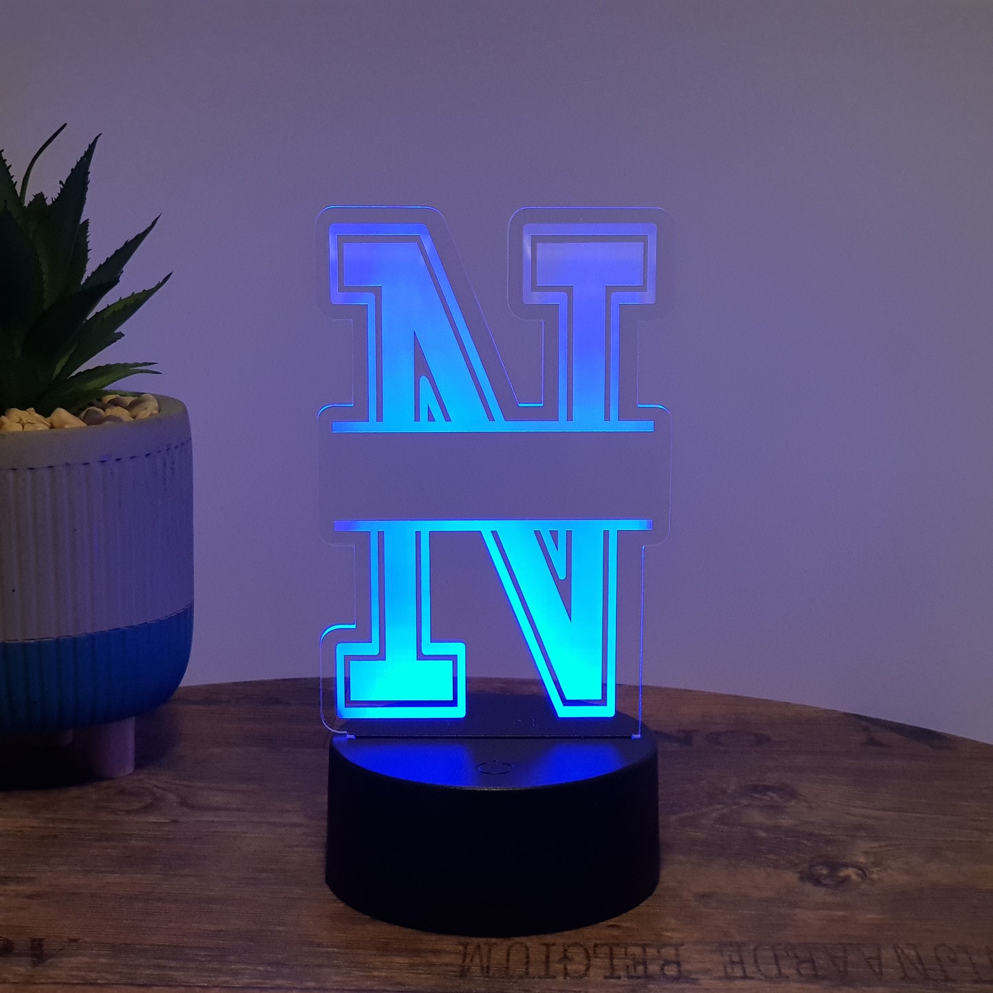 LED- Namenslampe / Buchstabe "N"