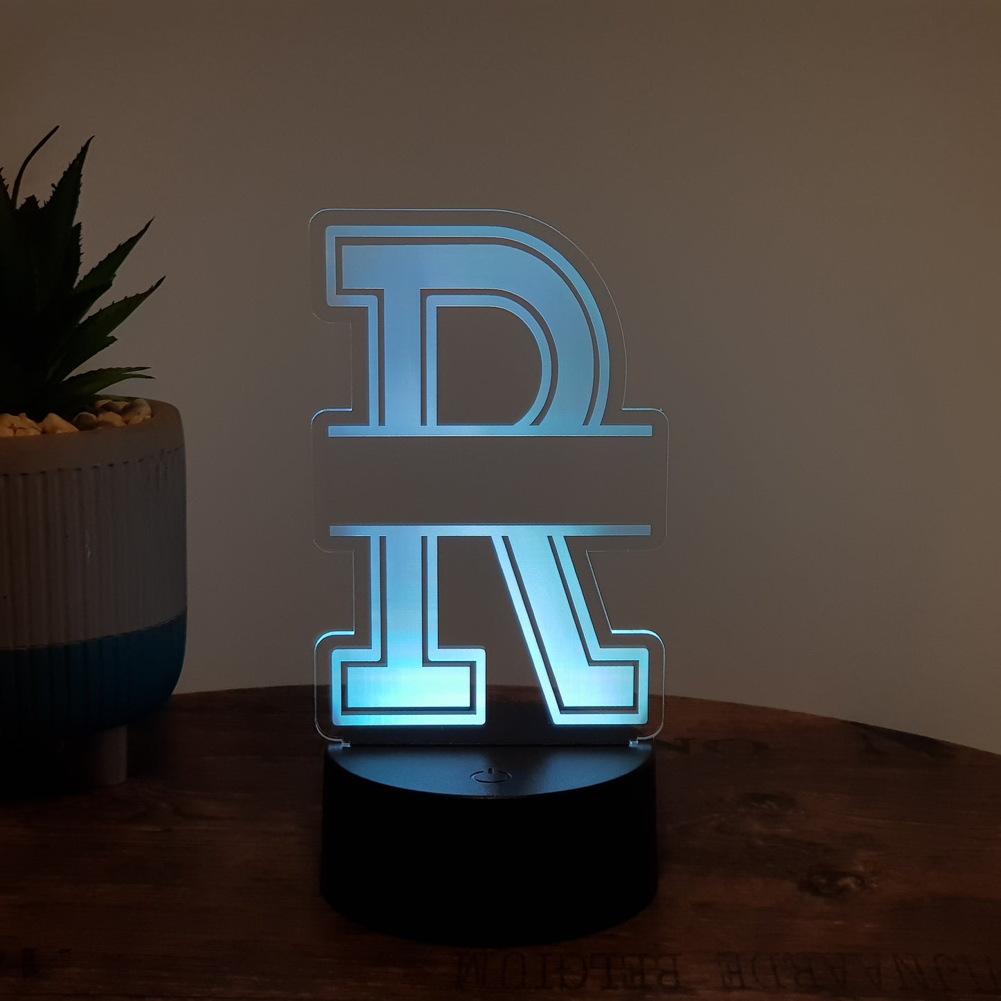 LED- Namenslampe / Buchstabe "R"