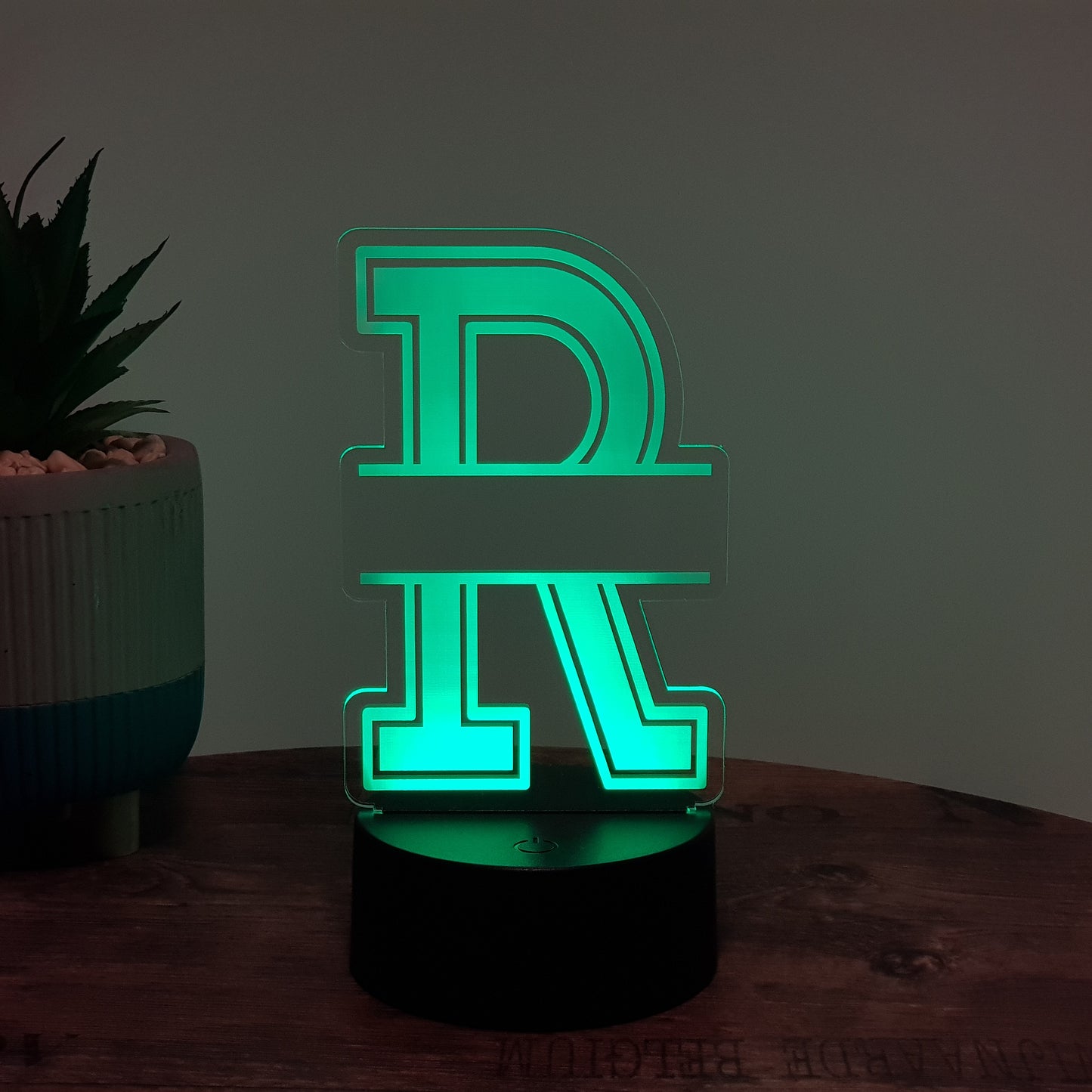 LED- Namenslampe / Buchstabe "R"