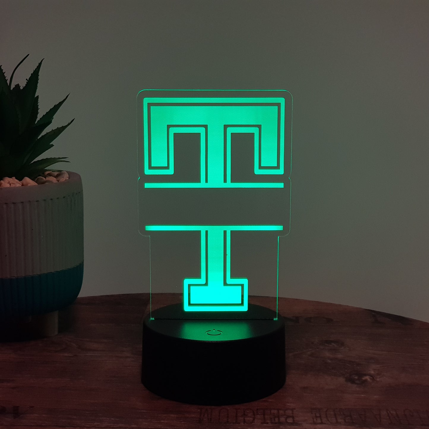 LED- Namenslampe / Buchstabe "T"