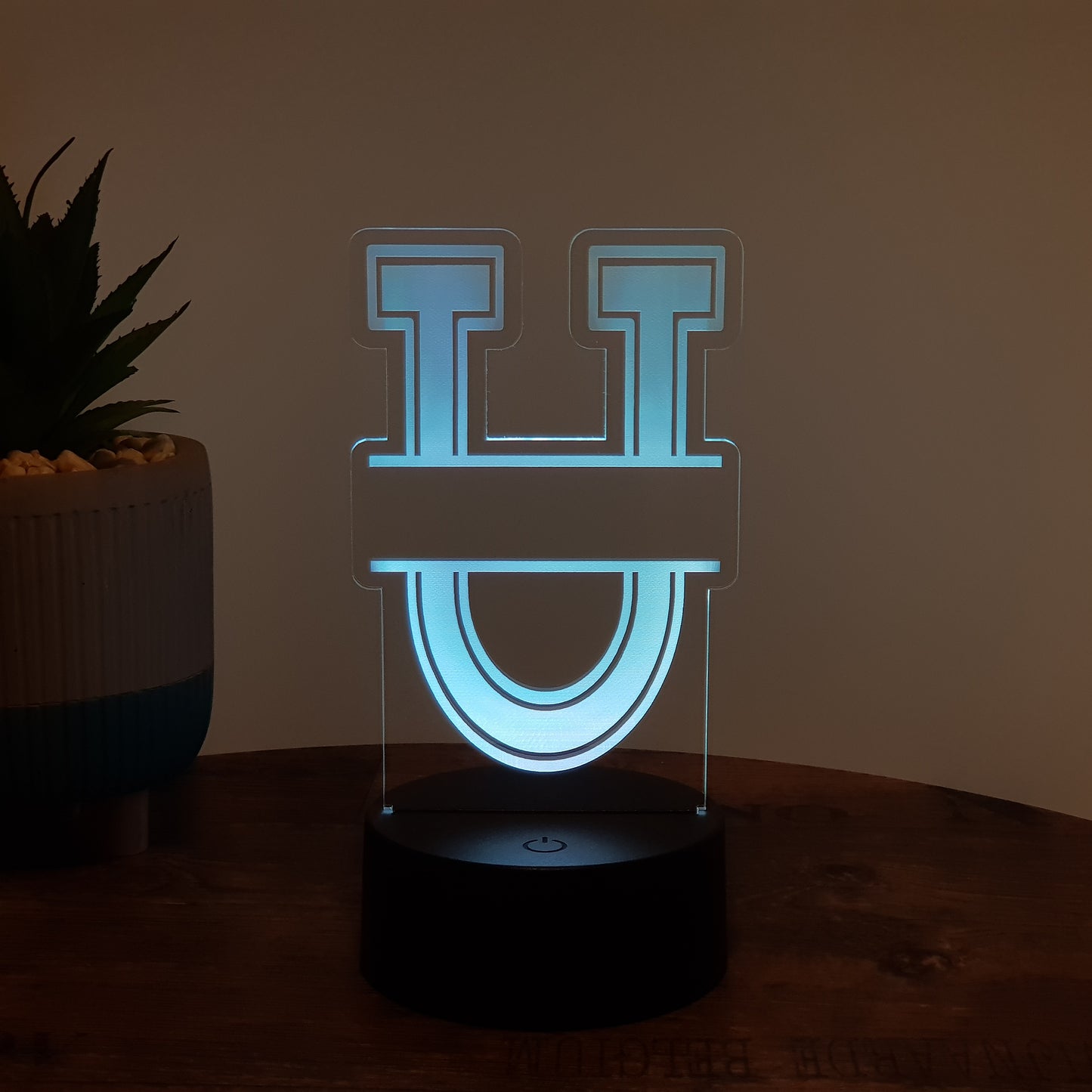 LED- Namenslampe / Buchstabe "U"