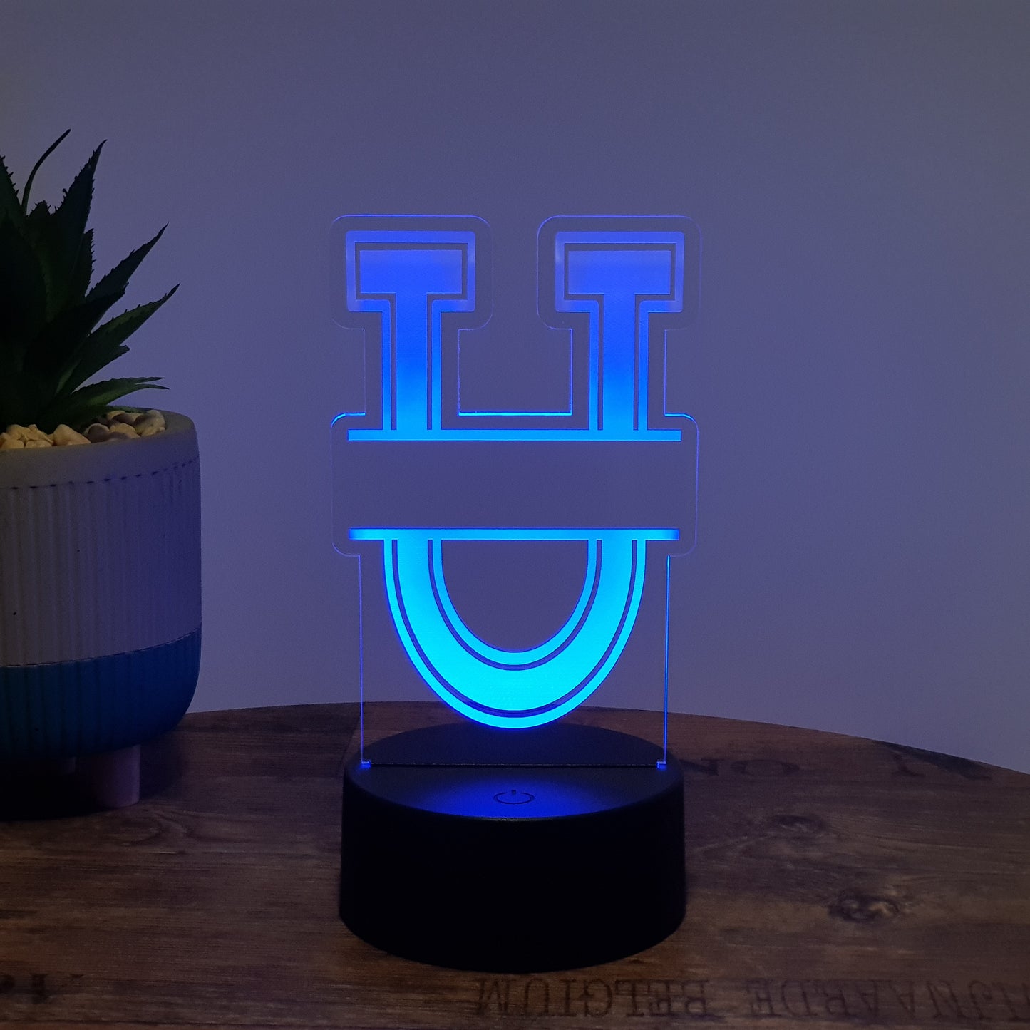 LED- Namenslampe / Buchstabe "U"