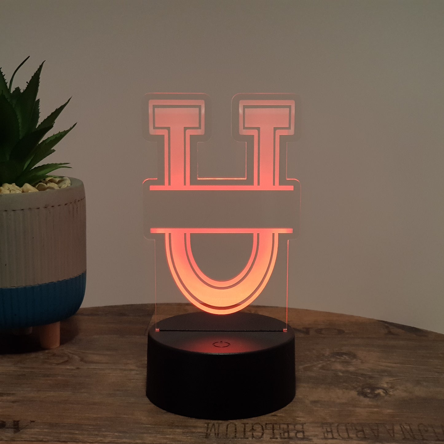LED- Namenslampe / Buchstabe "U"