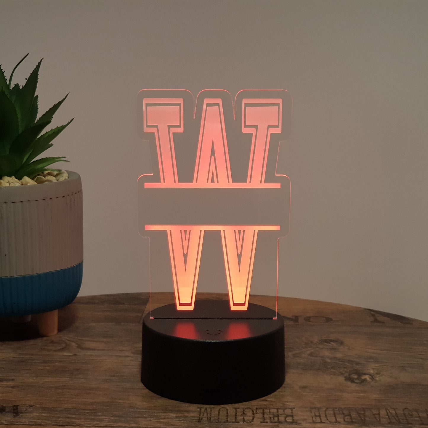 LED- Namenslampe / Buchstabe "W"