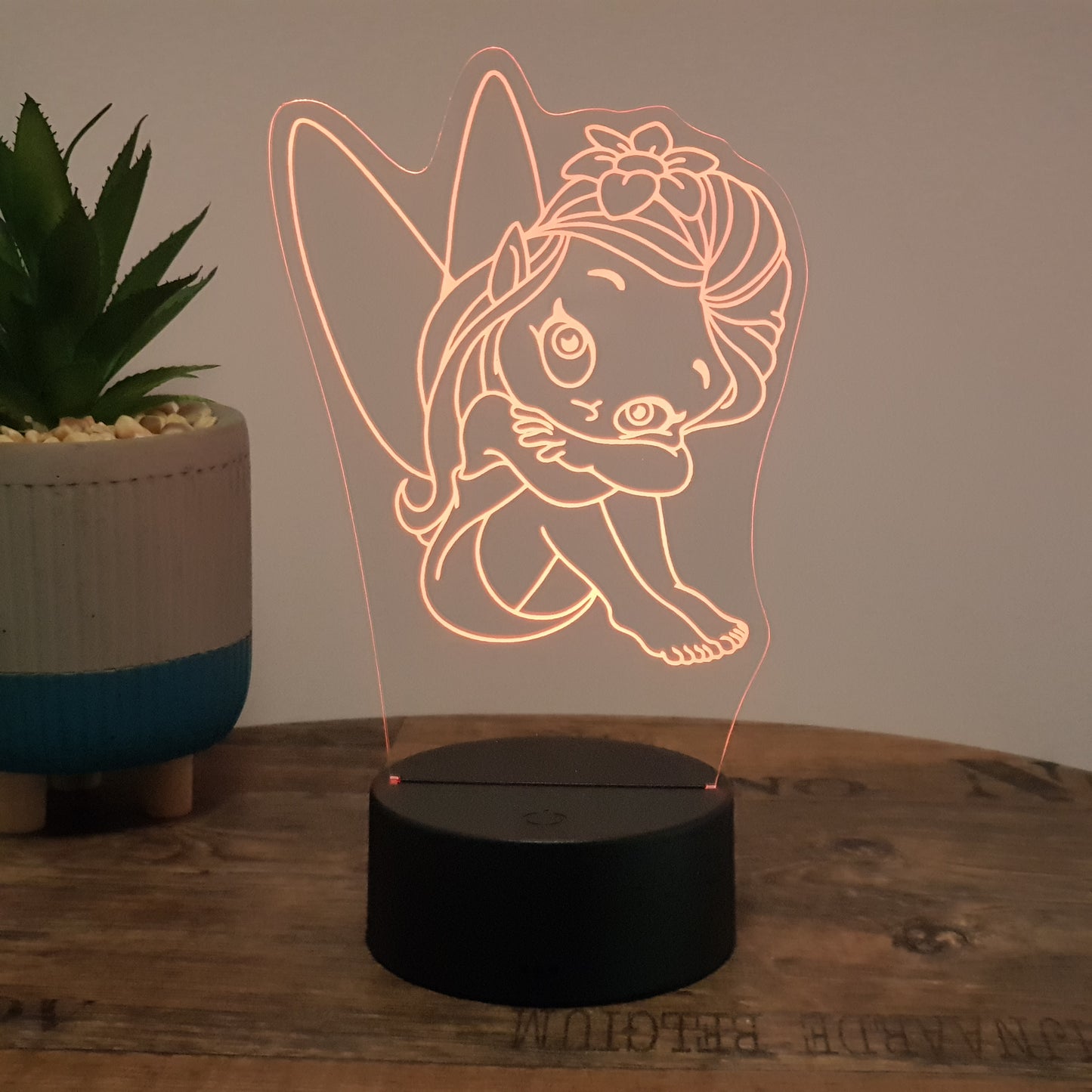 LED Lampe Fee sitzend