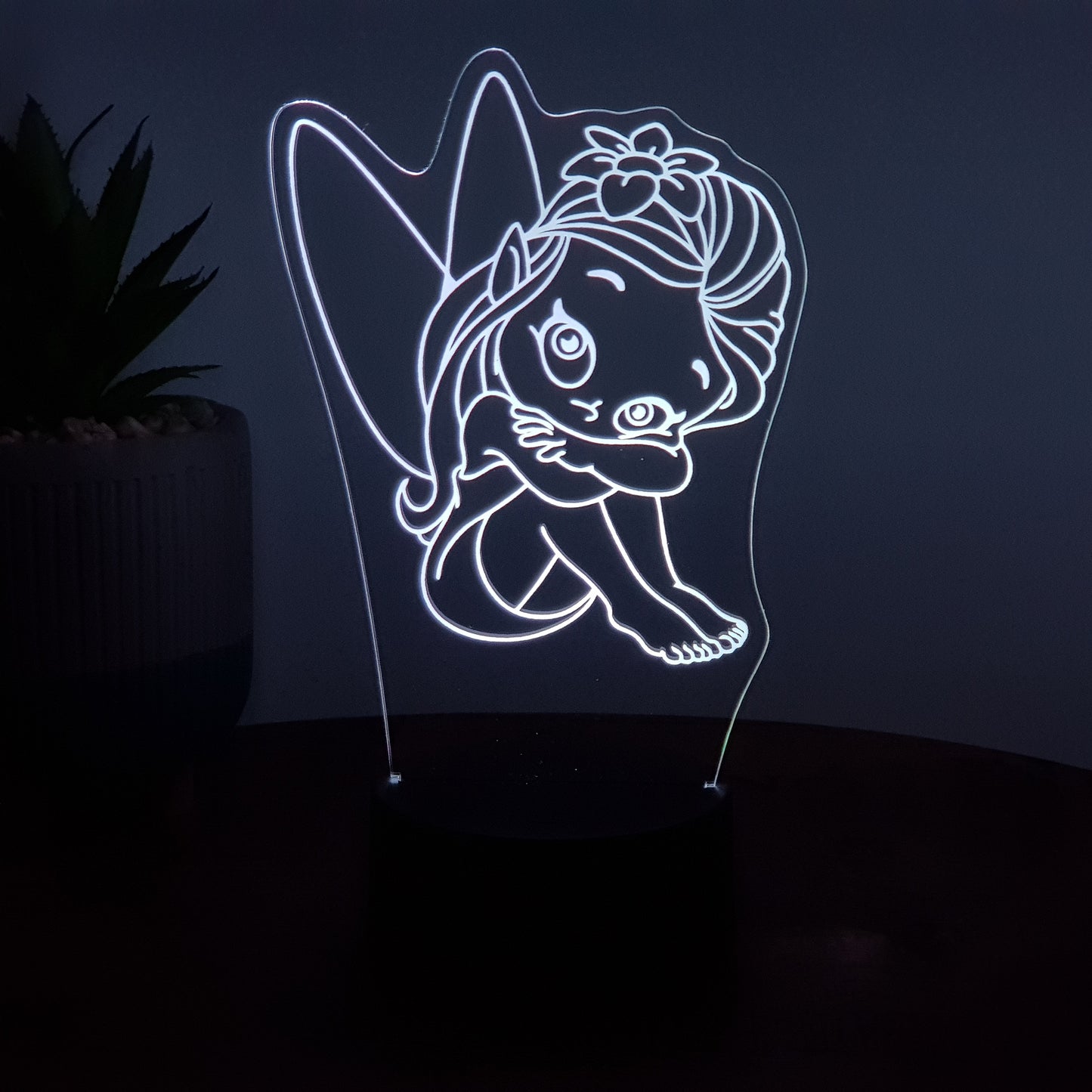 LED Lampe Fee sitzend
