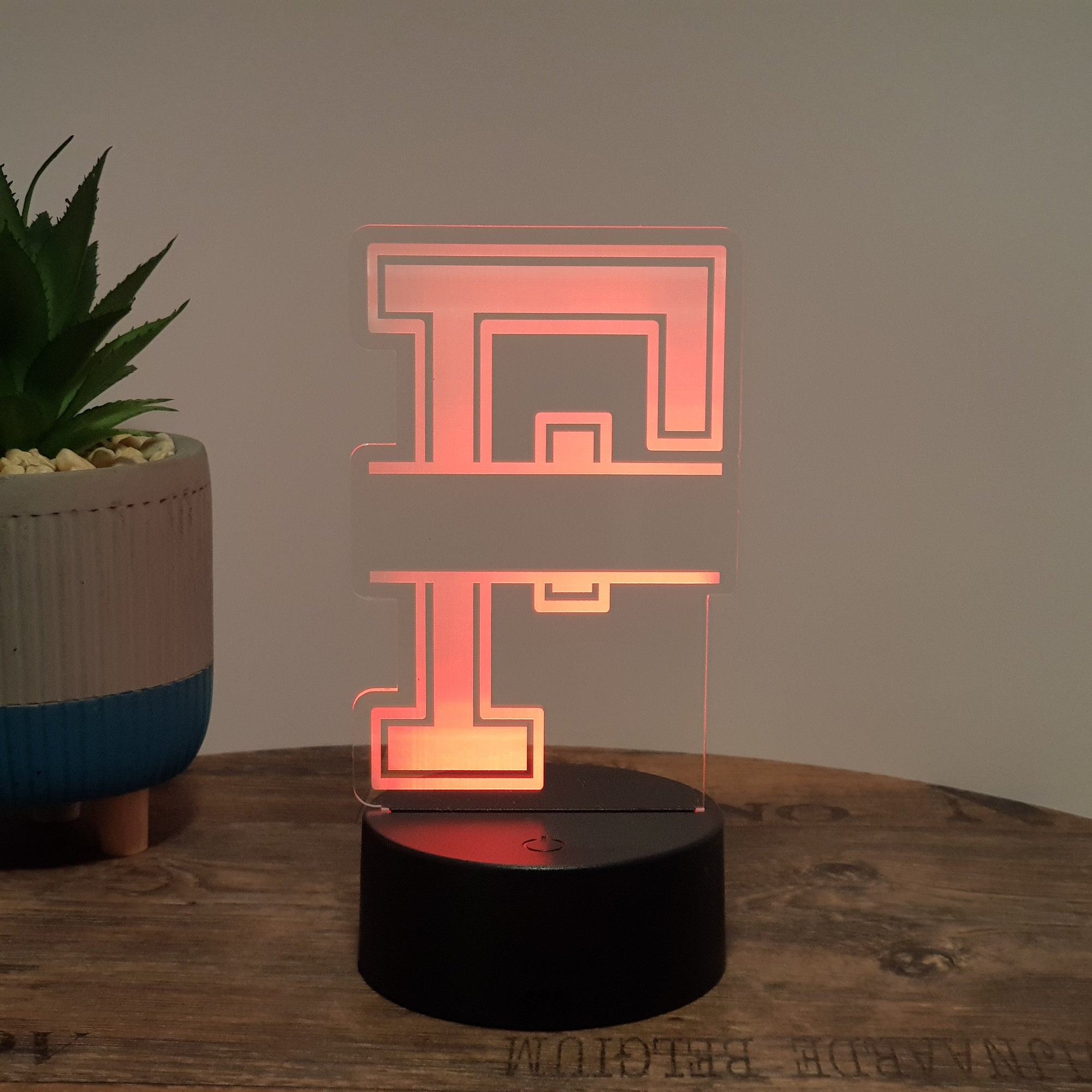 LED- Namenslampe / Buchstabe "F"