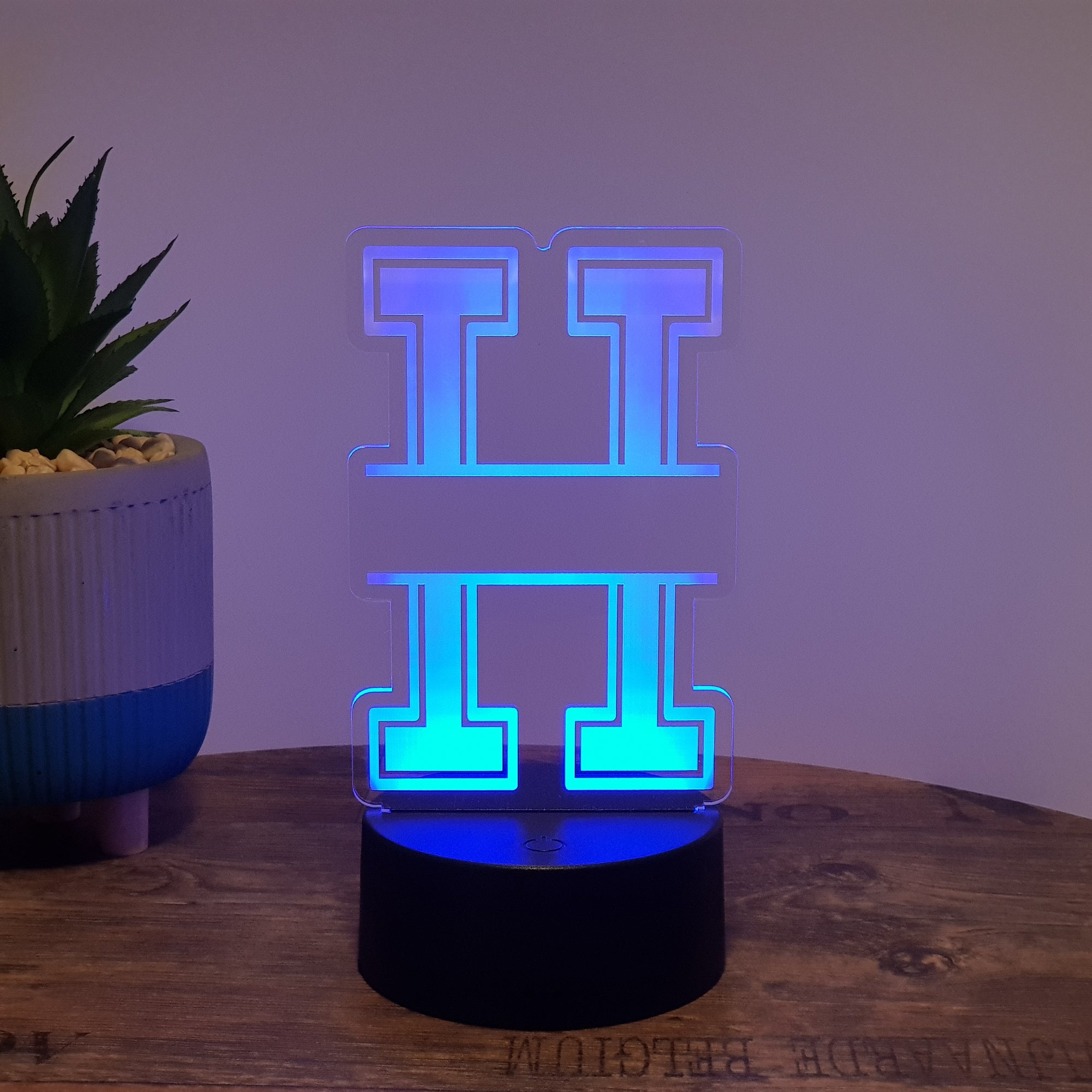 LED- Namenslampe / Buchstabe "H"