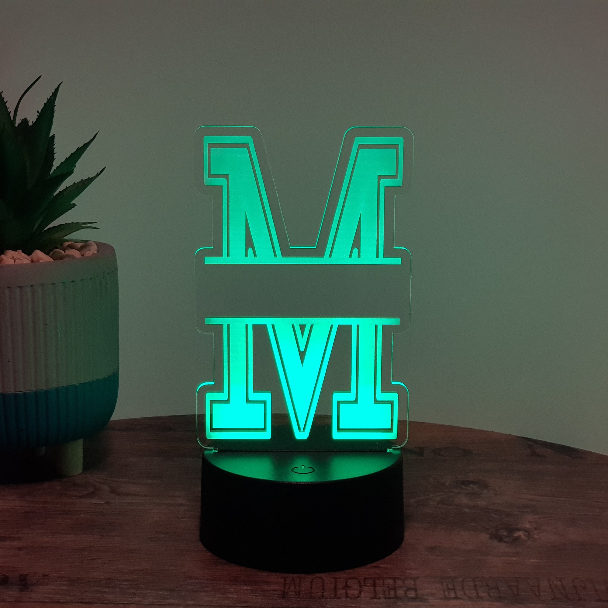 LED- Namenslampe / Buchstabe "M"