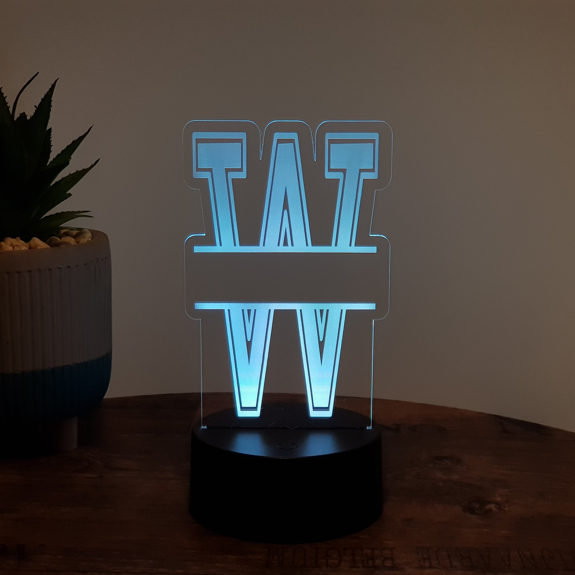 LED- Namenslampe / Buchstabe "W"
